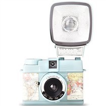 樂魔 LOMO Diana Mini 迷你戴安娜 膠片相機 (粉藍色經緯地圖) 價格與電商最低報價解析